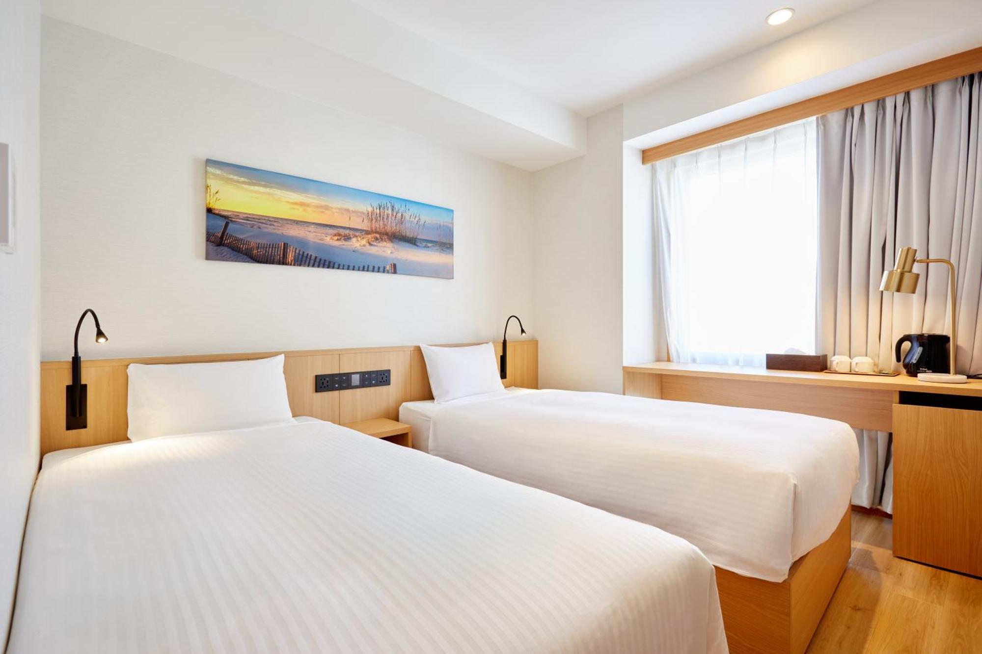 Far East Village Osaka, Namba South 3*
