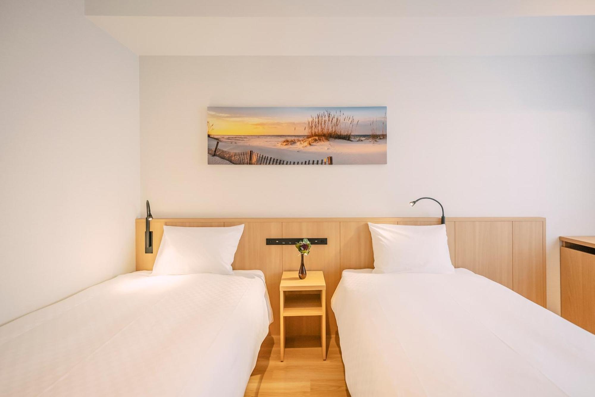 Far East Village Osaka, Namba South 3*